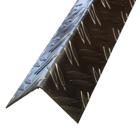 ALUMINUM DIAMOND PLATE ANGLE 1,5" x 1,5" x 48" - 0500105-2A
